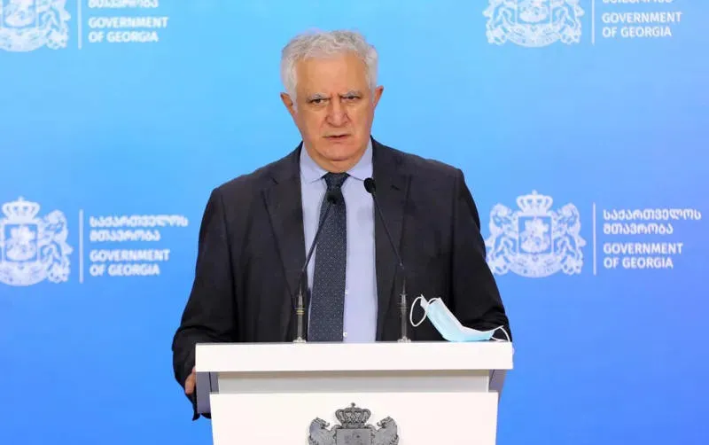ამირან გამყრელიძე - 12-15 წლის ასაკის მოსახლეობიდან მინიმუმ ერთი დოზით აცრილია 2 027, ხოლო 16-17 წლის ასაკის 11 215 მოქალაქე ამირან გამყრელიძე - 12-15 წლის ასაკის მოსახლეობიდან მინიმუმ ერთი დოზით აცრილია 2 027, ხოლო 16-17 წლის ასაკის 11 215 მოქალაქე