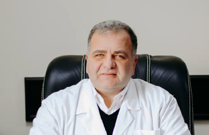 კანისა და ვენერიულ დაავადებათა დისპანსერის გენერალური დირექტორი, გიორგი გალდავა, კლინიკის თანამშრომელმა ცეცხლსასროლი იარაღით დაჭრა კანისა და ვენერიულ დაავადებათა დისპანსერის გენერალური დირექტორი, გიორგი გალდავა, კლინიკის თანამშრომელმა ცეცხლსასროლი იარაღით დაჭრა